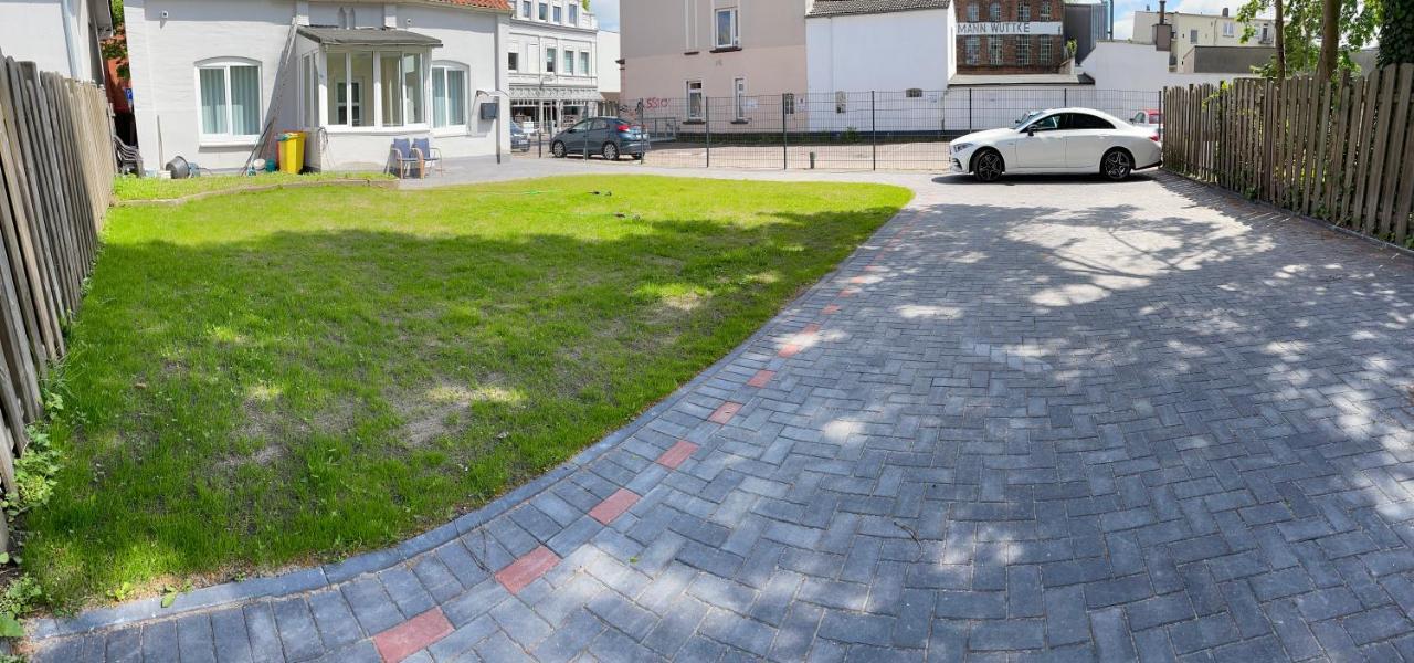 CityGlückNms - Direkt am Bahnhof und Einkaufszentrum Neumünster Exterior foto