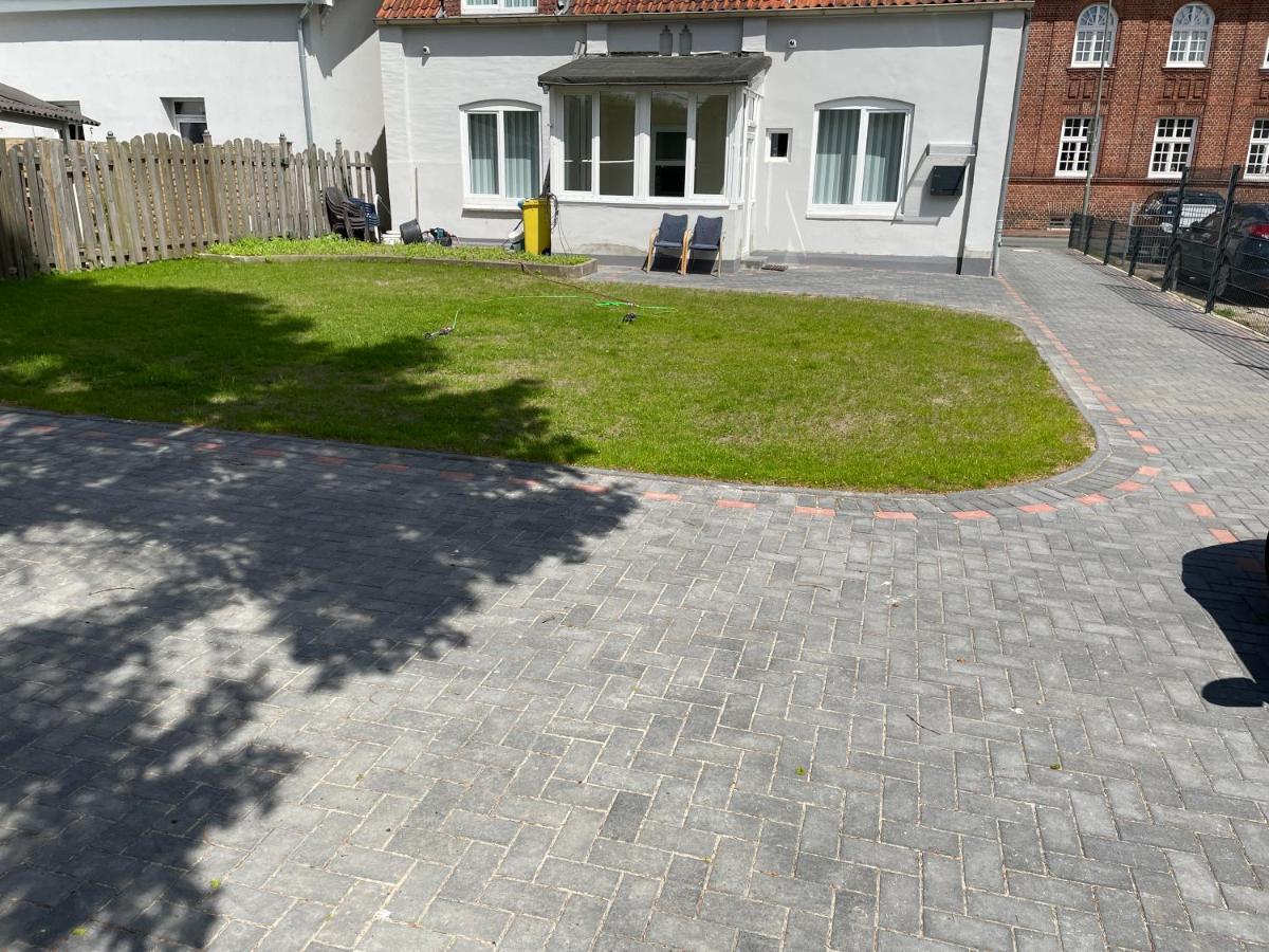 CityGlückNms - Direkt am Bahnhof und Einkaufszentrum Neumünster Exterior foto